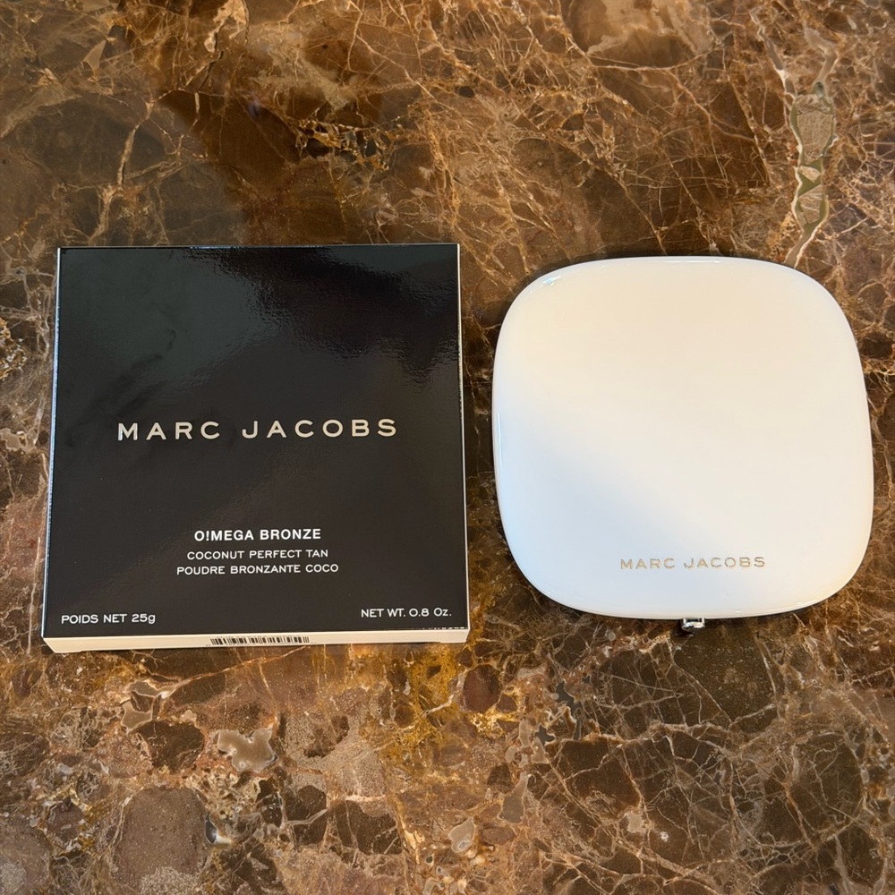 MARC JACOBS O!MEGA BRONZER 104 TAN-TASTIC!